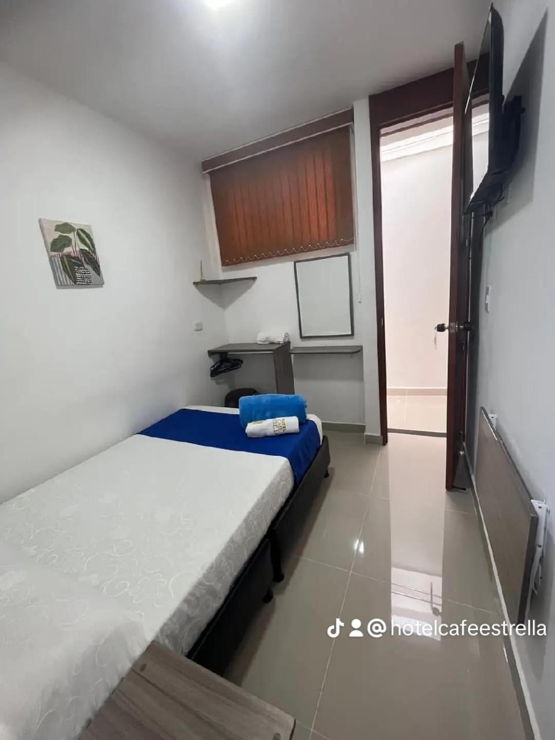 Hotel Cafe Estrella Armenia  Bagian luar foto