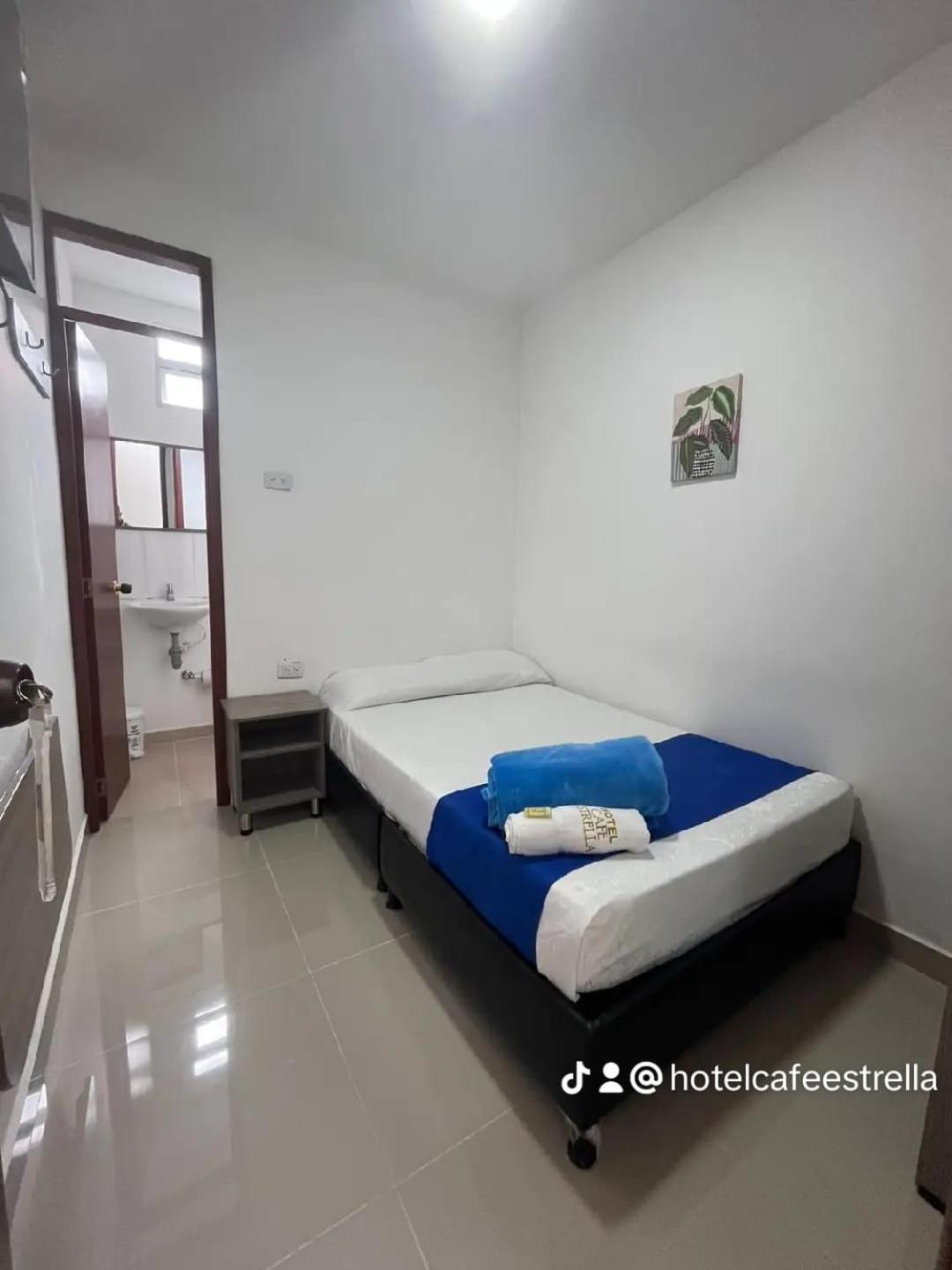 Hotel Cafe Estrella Armenia  Bagian luar foto