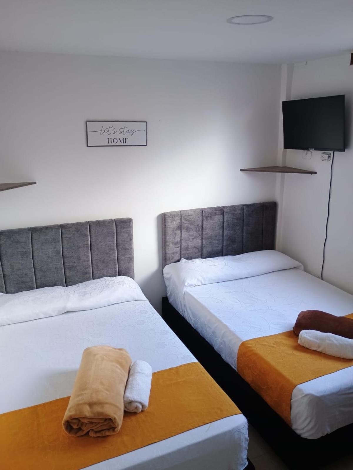 Hotel Cafe Estrella Armenia  Bagian luar foto